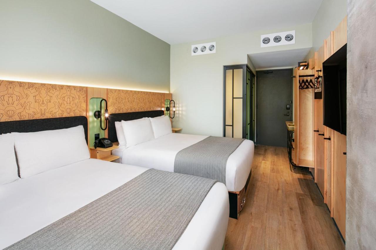 Queen Room Two Queen Beds