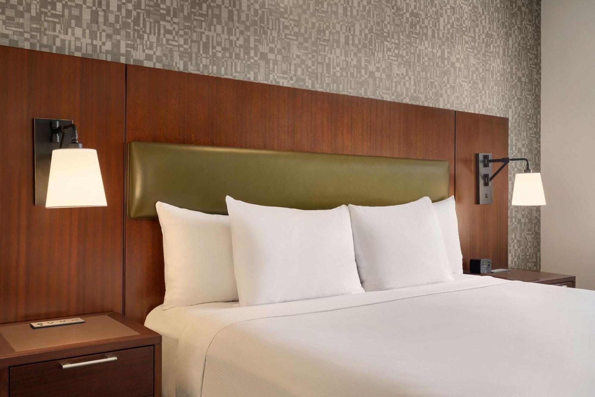 King Room with City View