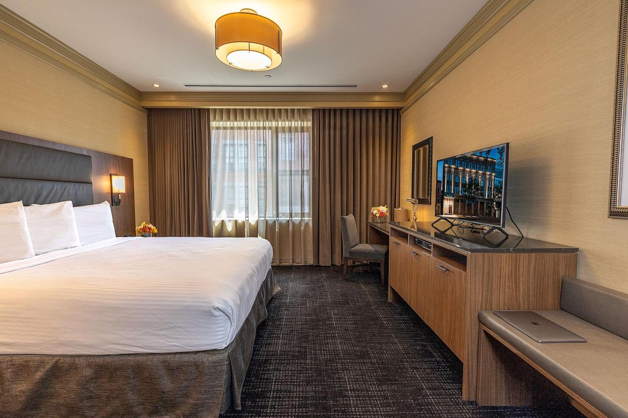 Superior King Room