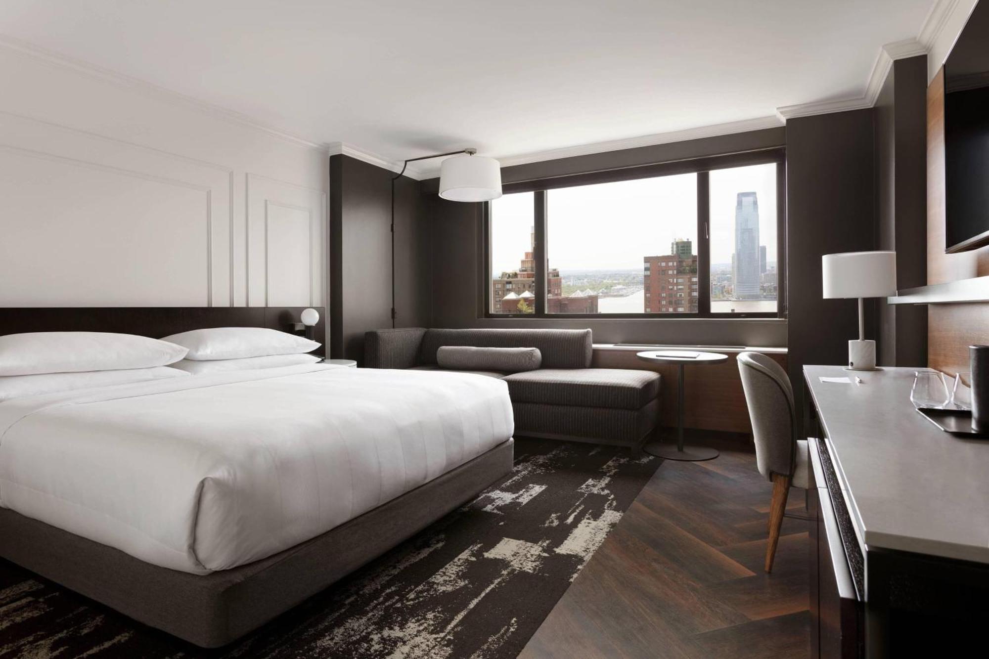 Deluxe King room Hudson River View