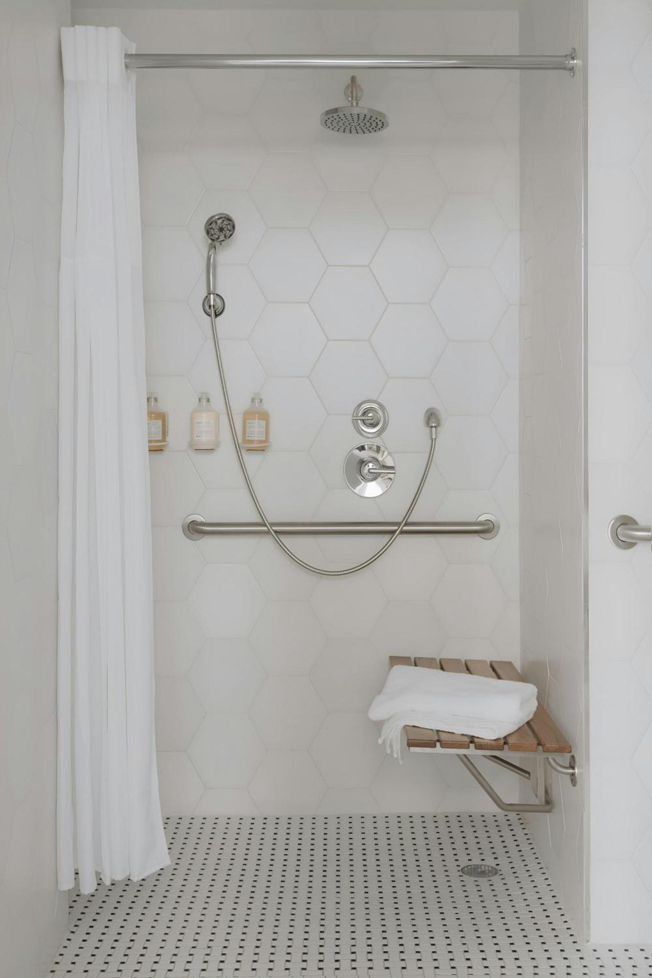 Queen Room Mobility Hearing Accessible Transfer Shower
