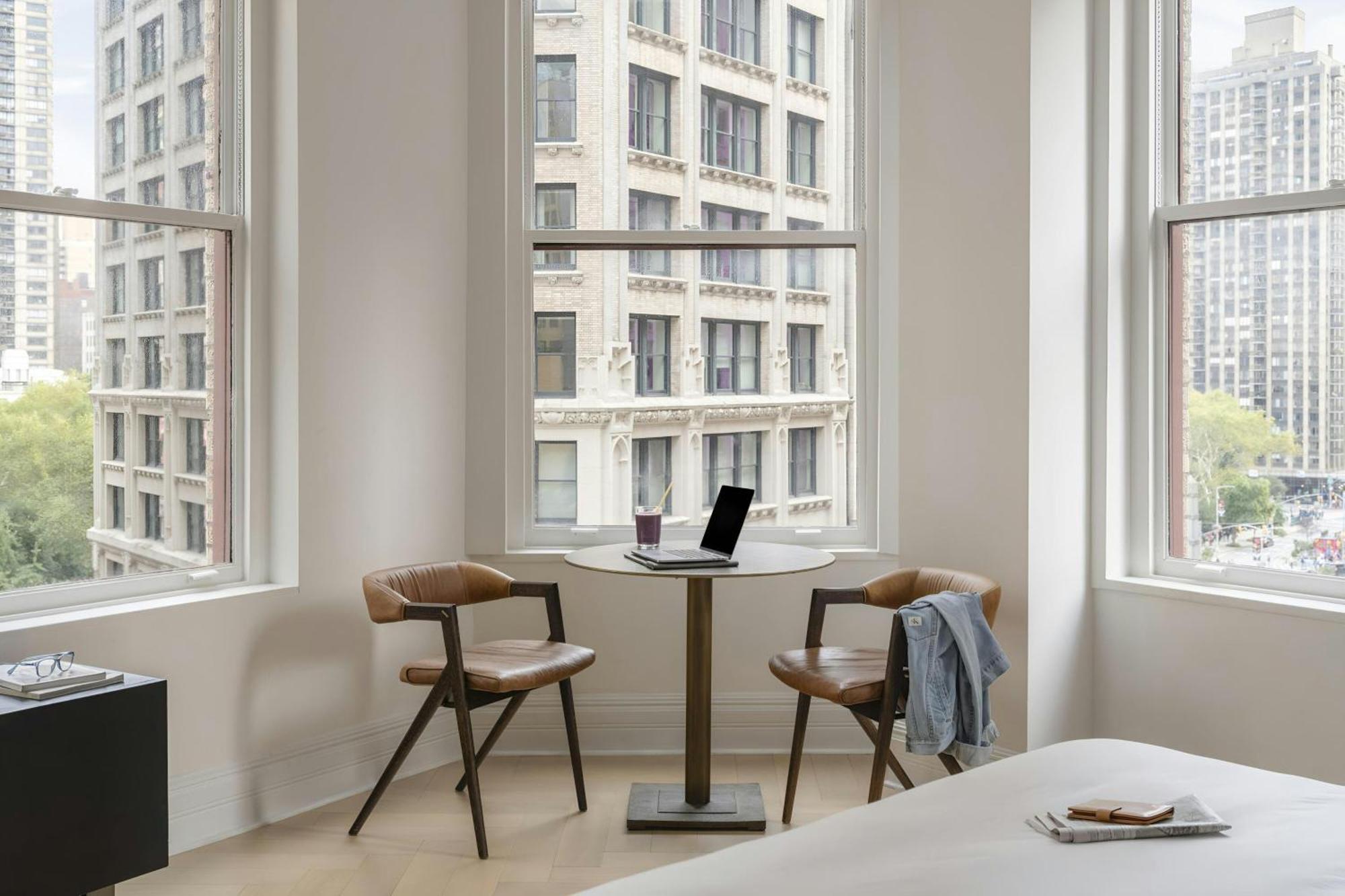 Spacious King Room Kitchenette