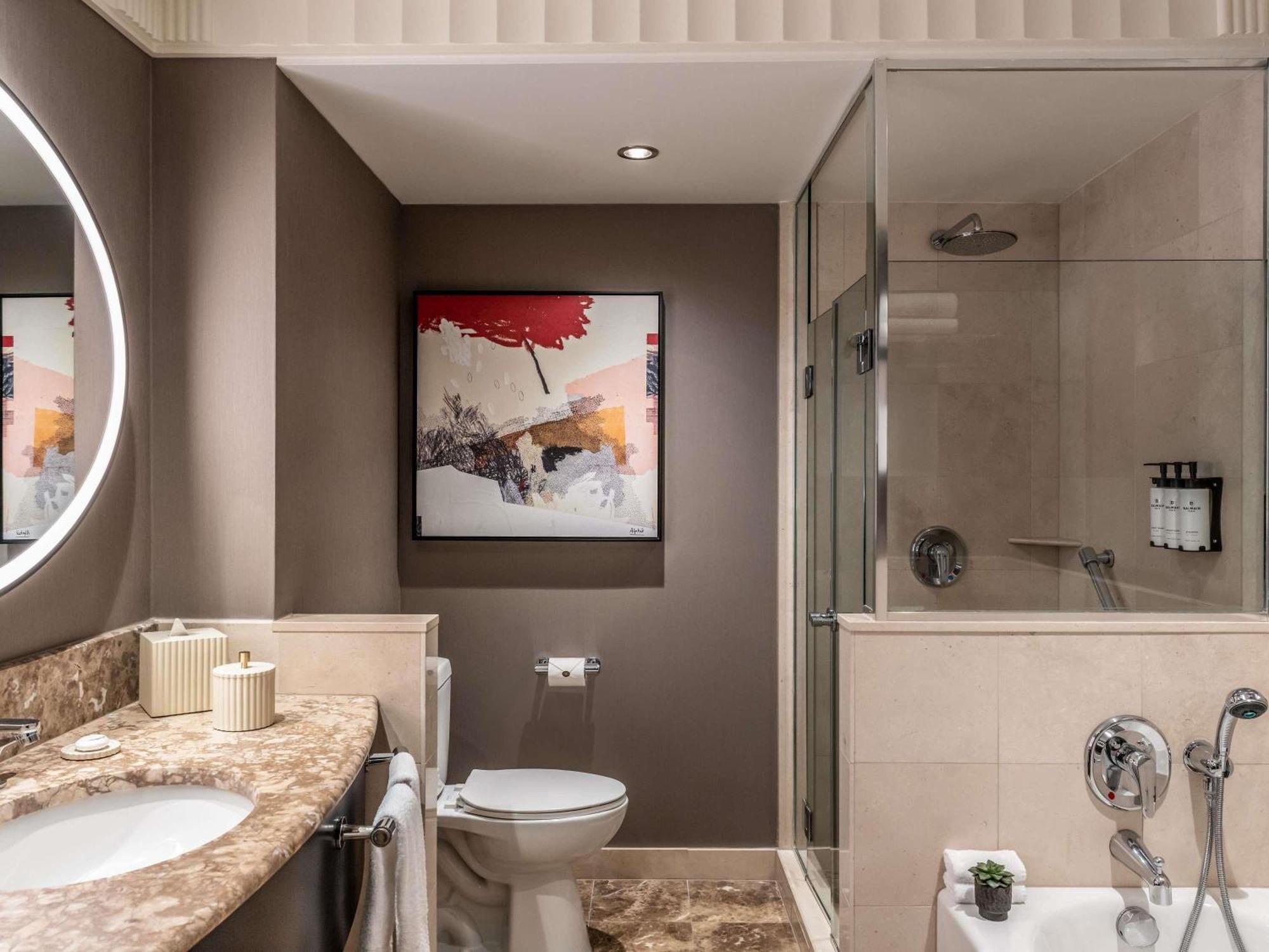 Signature Skyline View  1 King Bed 20th floor and up Mobility Accessible with Roll-in Shower