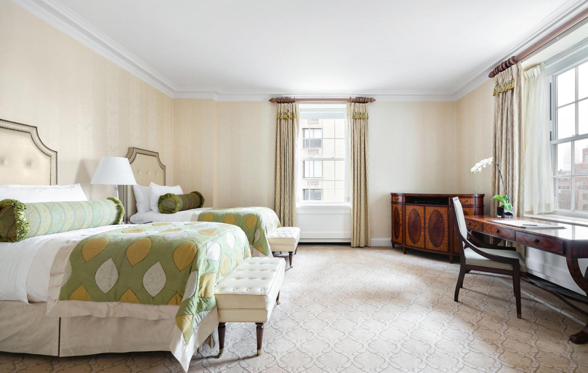 Pierre Deluxe Twin Room