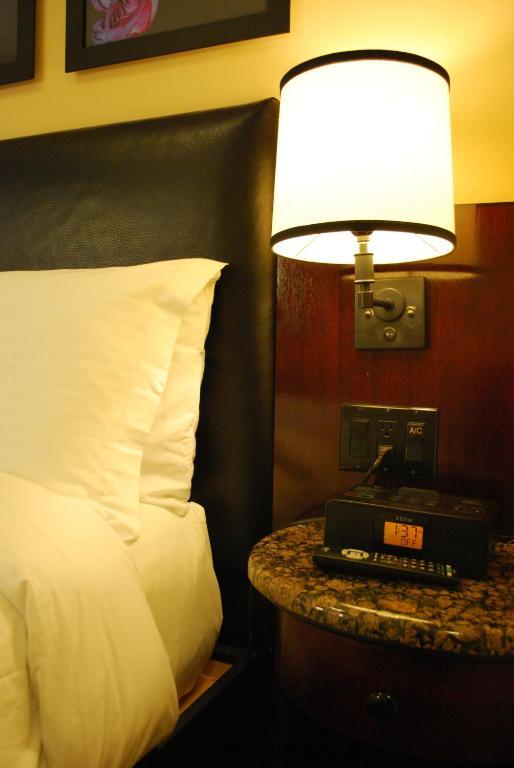 Superior Queen Room,61224439:JPEG