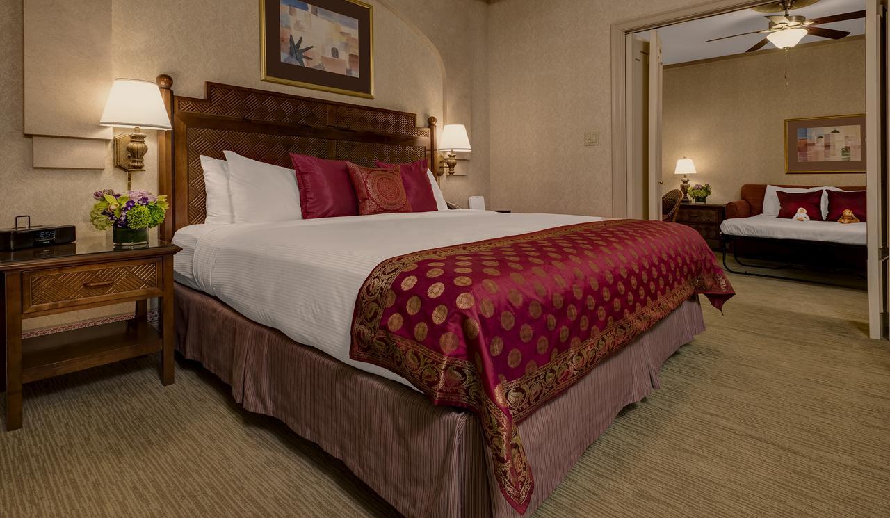 Minisuite One King Bed,664152813:JPEG