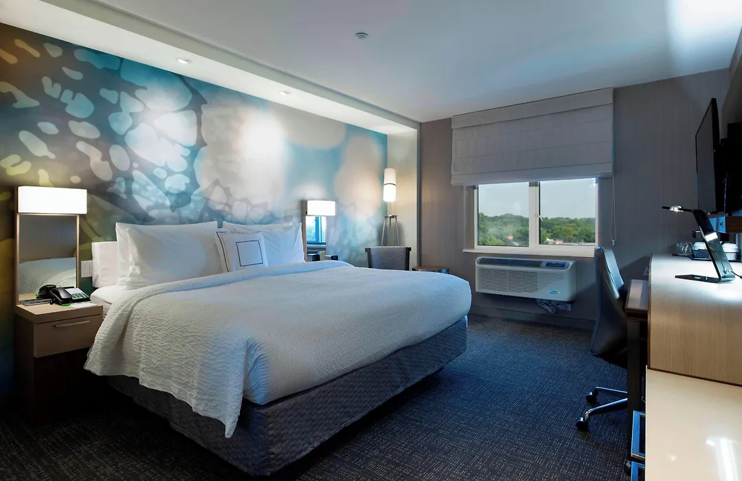 Courtyard By Marriott New York Queens/Fresh Meadows-1