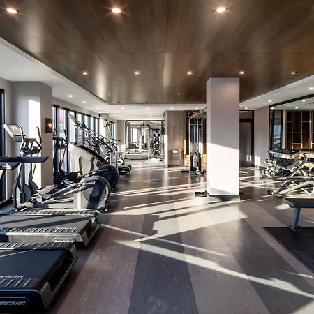 Global Luxury Suites At The Arches-3