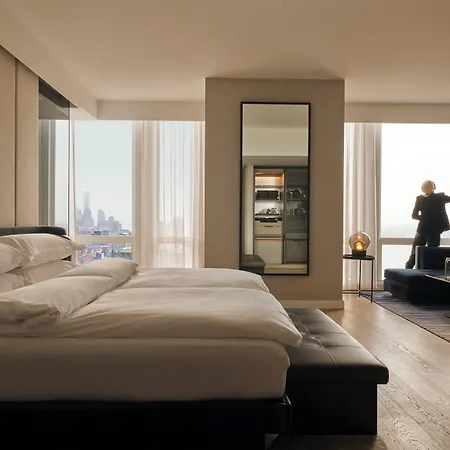 Equinox Hotel New York-2